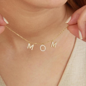 Colar Dainty Pave Mama 14K, colar com letra Mama, colar com nome em pedra CZ, colar com diamante Mama, presente para o dia das mães, presente para a mãe
