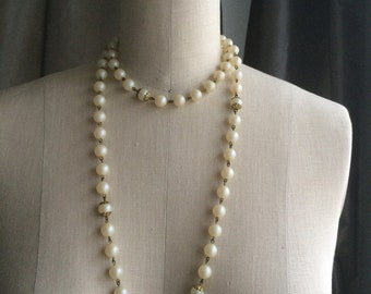 Vintage necklace/Faux pearls necklace/ Vintage pearl