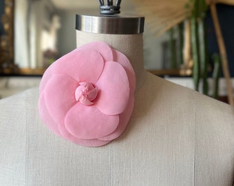 Pink CAMELLIA brooch/Large flower pin/ High End Silk Camellia Brooch/Camellia Brooch/Luxury gift/Couture Camellia brooch/Bridal couture/