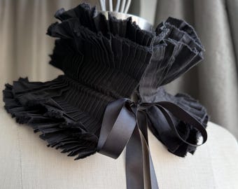 Neck ruff /Ruffle collar/Ruffle scarf/Victorian Gothic collar/ Gothic choker necklace/ Victorian collar/Neck corset