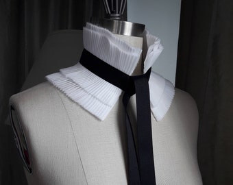 Cuello alto / Cuello con volantes / Cuello plisado a mano de diseño / Cuello alto / Volantes / Cuello desmontable / Blanco y negro / Pieza para el cuello /