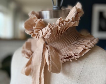 Neck ruff/ More colors/Pleated Collar/Designer Ruffle/Ruffle/Ruffle collar/ Ruffled Fashion/Ruffled shirt/ Victorian style