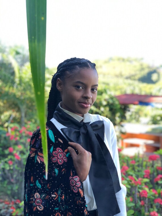 Neck bow hotsell scarf