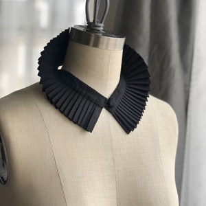 Black collar/ pleated collar/More colors/High collar/Shirt collar/Brick red/Neck detail/Couture collar/Neck ruffle/marinaasta zdjęcie 1