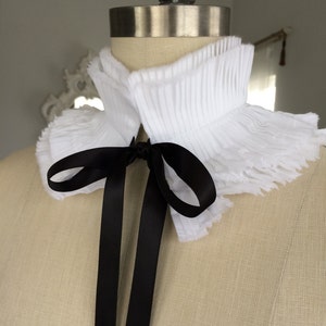 Detachable COLLAR hand pleated Collar/High collar/RUFFLE COLLAR/Victorian collar/ Gothic choker/ Victorian ruffled choker
