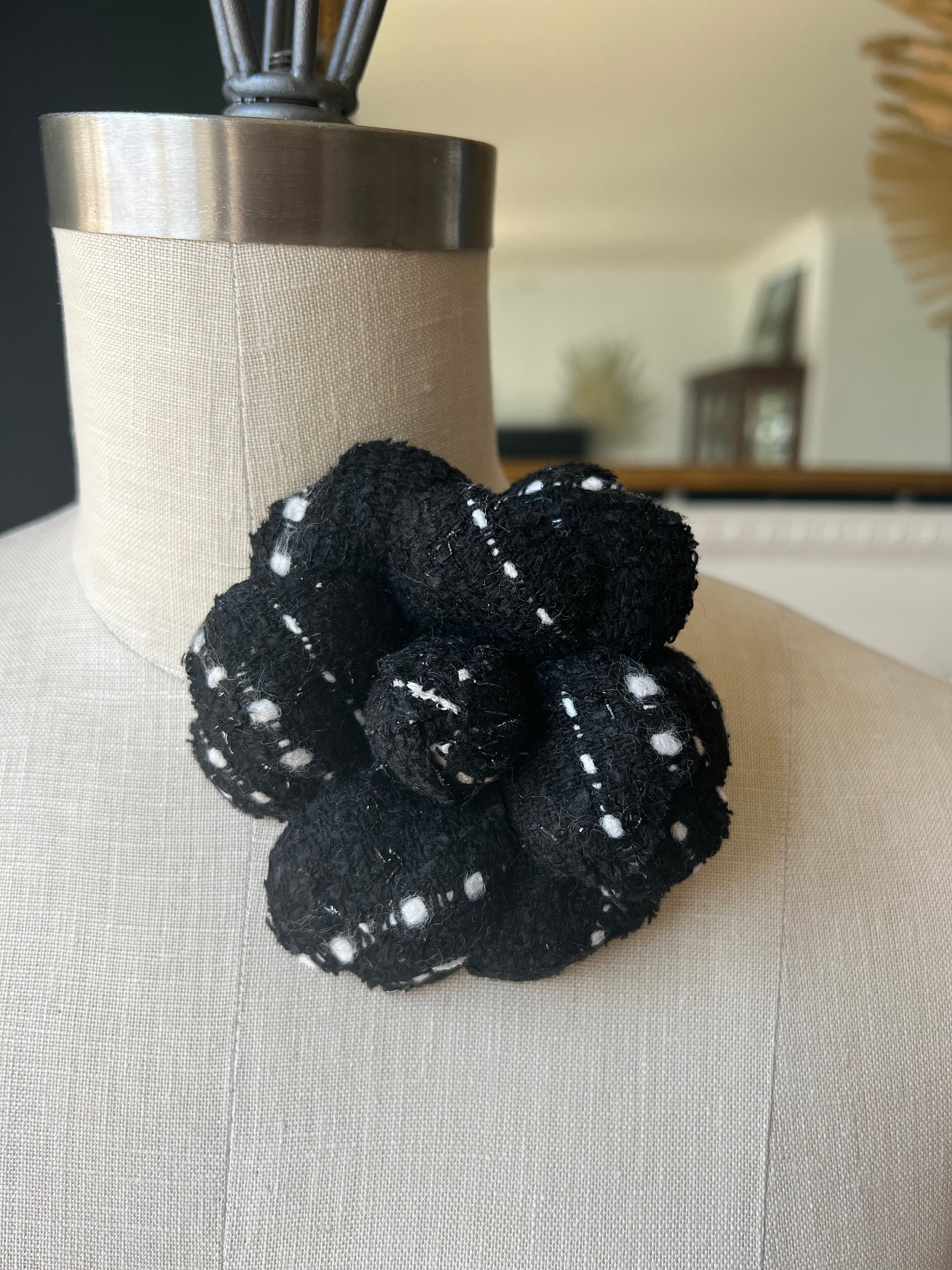 シャネル☆バレッタ カメリアリボン フラワーコサージュ　ヴィンテージ ヘアピン 正規品】 CHANEL シャネル カメリア モチーフ バレッタ ヘアピン