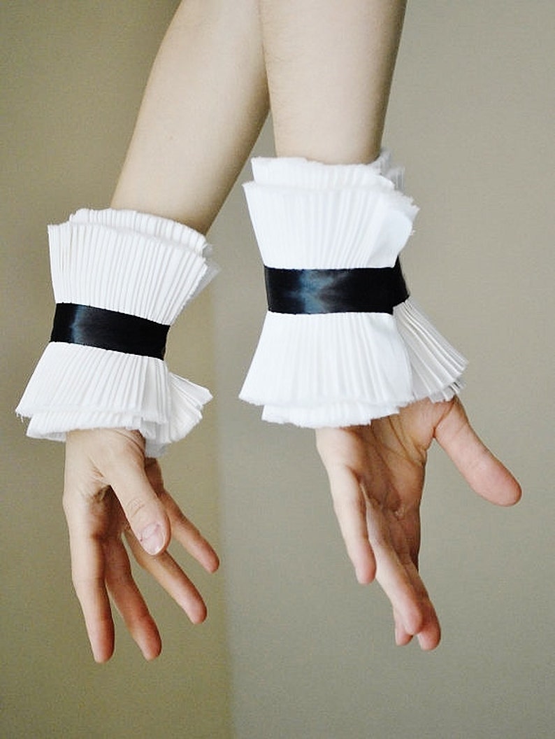 White Ruffled cuffs/Pleated cuffs/ Statement cuffs/Detachable cuffs/ Ruffle/ Cuffs/ Black and white/ French cuffs/Fall trend/ image 9