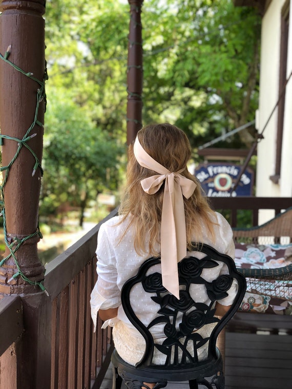 Skinny outlet bow choker