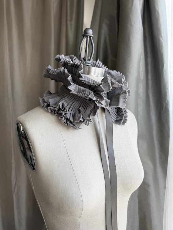pleated collar resort style dress ロゼミューズ Neck Ruff⁄victorian