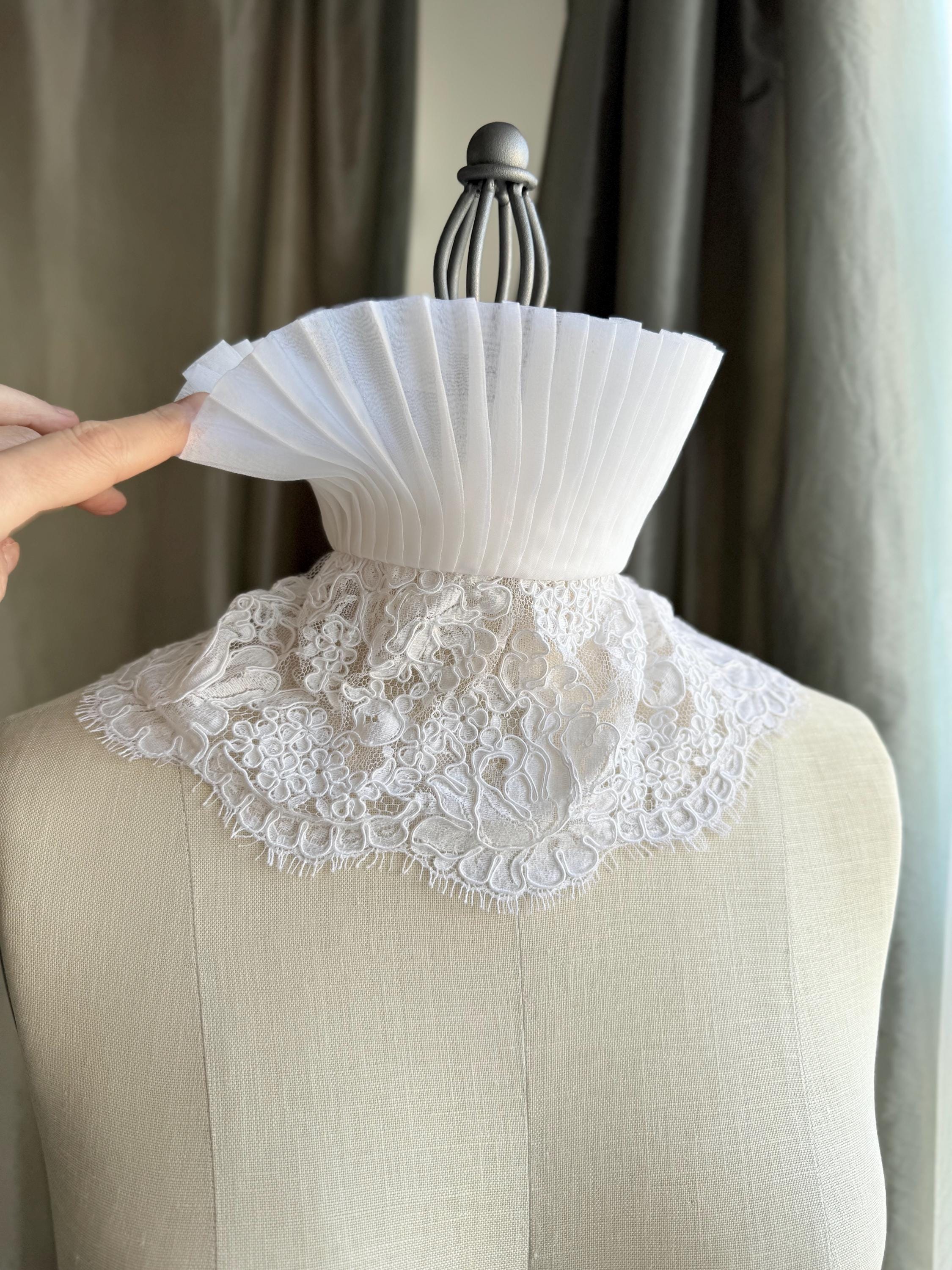 Medieval Neck Ruff Elizabethan -inspired Collar/white Silk Organza Lace Collar/ Victorian ...