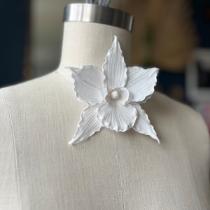 White Orchid  BROOCH/ Orchid brooch/ Sensual Orchid/Orchid Brooch/Luxury gift/.Couture Orchid brooch/Bridal couture/ Flower choker