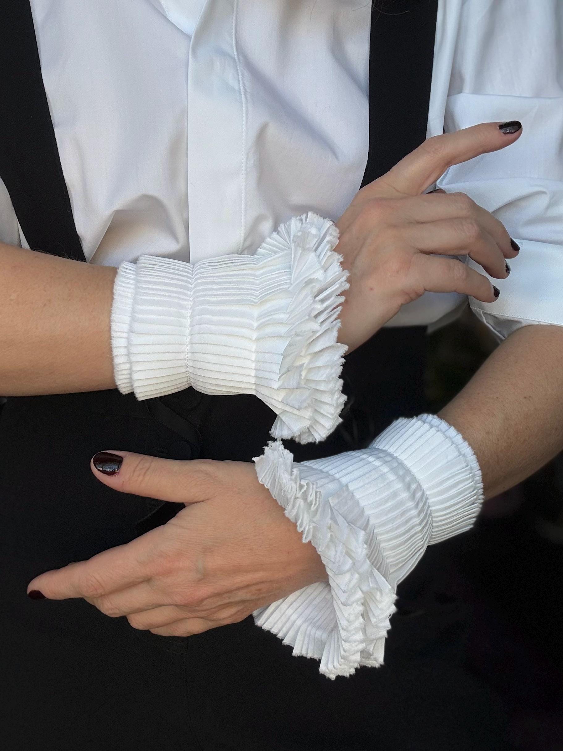 White Ruffled Cuffs/victorian Ruffled Cuffs/ White Cuffs