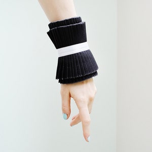 Black and white hand pleated detachable cuffs/Love accessories/More colors/High cuffs/Couture cuffs/Designer accessories/ Rusteam tt team