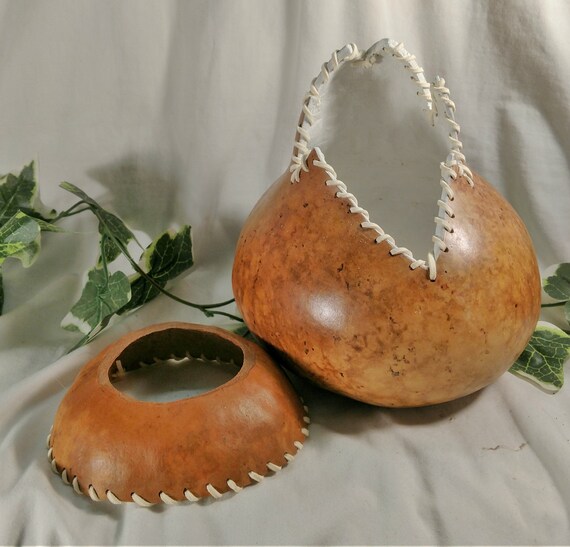 Striking Cross and Flowers Gourd Knitting Yarn Bowl