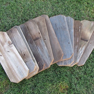 Reclaimed Planks Fence Wood Boards With Dog Ears at both ends - 5 Fence Boards - 12&quot; Length - Good Condition - Great For Rustic Crafting!