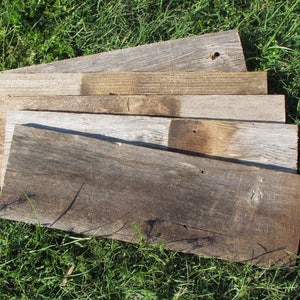 Old Wood ON SALE! 10 Reclaimed Fence Boards - 18 Inch Length -Weathered Barn Wood Planks Good Condition - Great For Rustic Crafting!