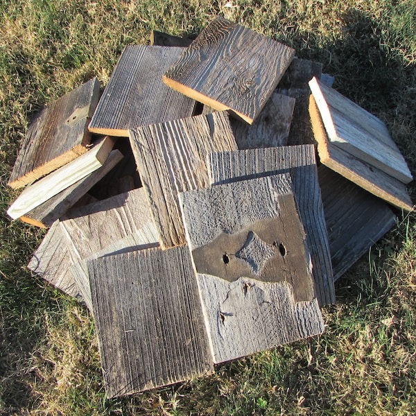 Reclaimed Old Fence Wood Boards - Box of Cut Offs - Weathered Barn Wood Planks Good Condition - Great Crafting!