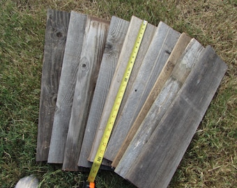 Reclaimed Planks Old Fence Wood Boards - 10 Fence Boards - 24 Inch Length - Weathered Barn Wood Planks Good Condition - Sign Boards