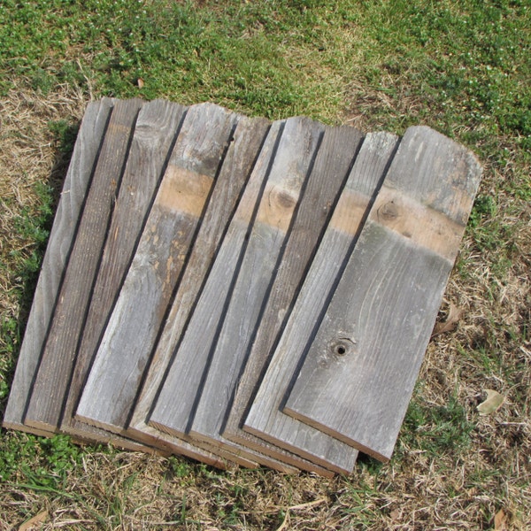 Reclaimed Old Fence Wood Boards With Dog Ears - 10 Fence Boards - 24 Inch Length - Weathered Barn Wood Planks - Great For Rustic Crafting!