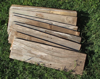 ON SALE! Reclaimed Old Fence Wood Boards - 8 Fence Boards 20" Weathered Barn Wood Planks - Good Condition - Great For Rustic Crafting!