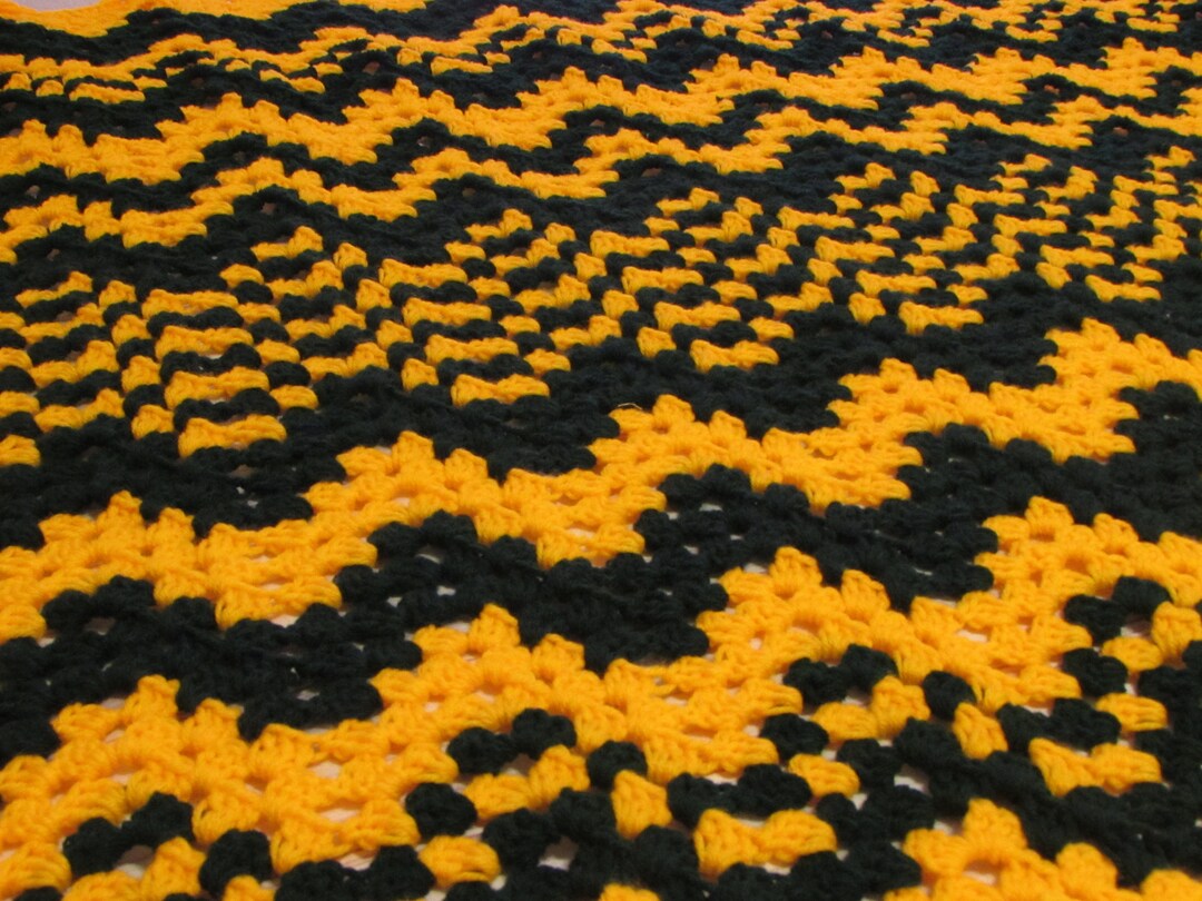 Granny Ripple Crocheted Decorative Throw Afghan Blanket in Green Bay ...