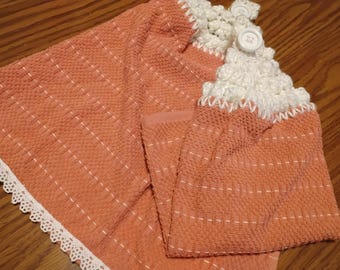 Pink Hanging Kitchen Dish Towels with Crochet Tops Towel Set Handmade