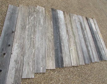 Reclaimed Old Fence Wood Boards - 15 Fence Boards - 48 Inch Length - Weathered Barn Wood Planks - Great For Rustic Crafting of Accent Wall