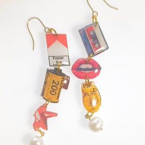 Retro pop-art oorbellen — handgemaakt van krimpfolie | Kodak parelhangertje in sigaretvorm | Vintage Femme Fatale sieraden | Origineel ontwerp