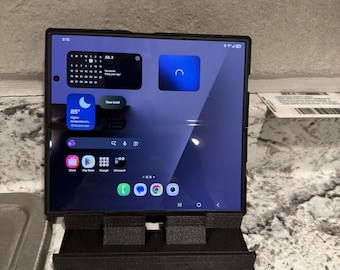 Galaxy Z Fold 7 Ladedock - Dual-Mode Stand, gefaltet oder offen, Karbonfaser
