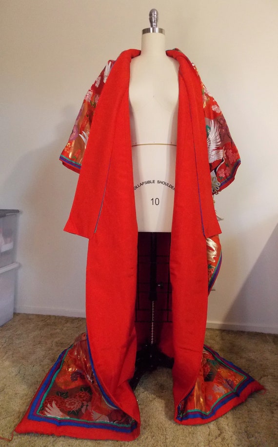 UCHIKAKE Wedding Kimono Robe JUNI-HITOE Red Gold Sakura