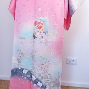 Vintage formal KIMONO SAKURA cherry blossom pink  floral silk kimono size M ready to ship
