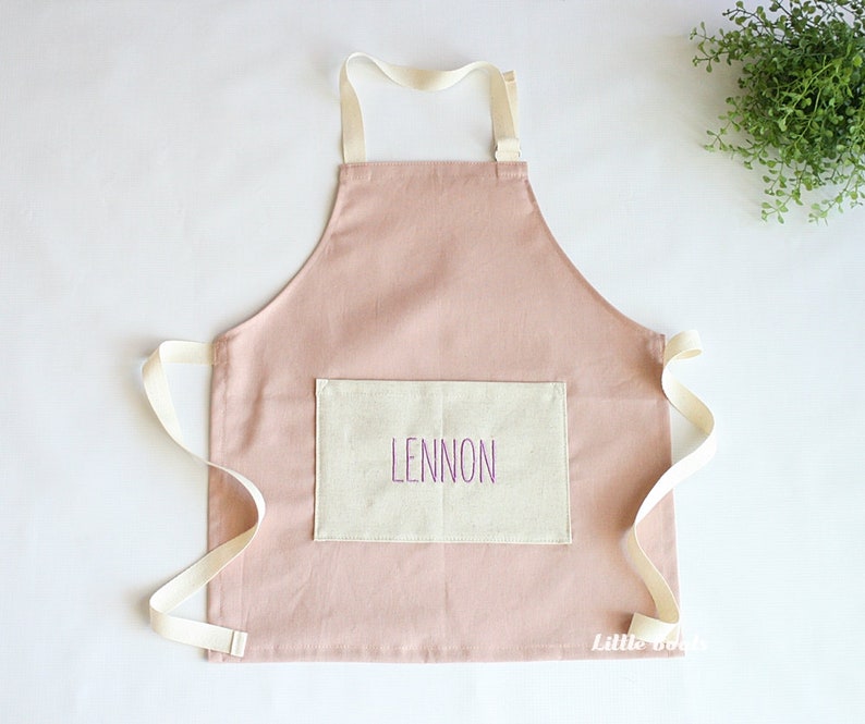 Personalized Kids Apron, Dusty Pink Linen Toddler Apron, Cooking Apron, Pretend Play, Custom Apron, Child Apron with Pocket, Gift for Girl image 3