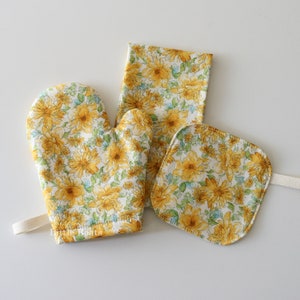 Floral Play Kitchen Toys, Kids Oven Mitt & Pot Holder, Toddler Kitchen, Pretend Play, Gift for Girl, Kids Room Decor, Thanksgiving Decor