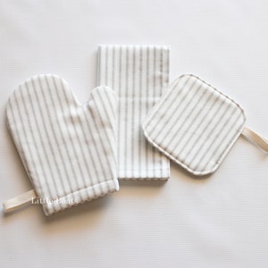 Kids Oven Mitt Set, Child Size Pot Holder, Pretend Play Kitchen Accessories, Neutral Stripe Kids Kitchen Set, Gift for Kids, Gray