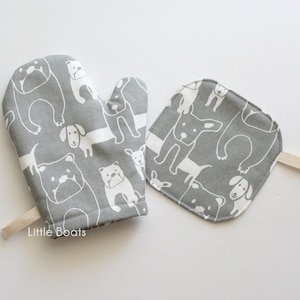 Dog Kids Kitchen Accessories, Pretend Play, Toy Oven Mitt, Pot Holder, Toddler Kitchen, Birthday Gift for Kids, Gray Boys Apron