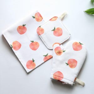 Peach Kids Kitchen Accessories, Pretend Play, Toy Oven Mitt, Toy Pot holder, Kids Kitchen Towel, Toddler Kitchen, Birthday Gift for Kids