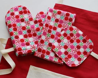 Peppermint Candy Kids Kitchen Accessories, Toddler Toy Oven Mitt, Pretend Play, Christmas Gift for Girl, Kids Room Decor, Photo Prop