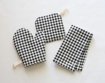 Kids Pretend Play Kitchen Set, Montessori Cooking Set for Kids, Play Oven Mitt Pot Holder Tea Towel, Black Gingham Toddler Kitchen Toy