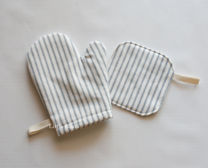 Farmhouse Play Oven Mitt & Pot Holder, Kids Toy Kitchen Accessories, Toddler Kitchen, Pretend Play, Gift for Kids, Kids Room Decor zdjęcie 2
