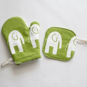 Elephant on Green Kids Kitchen Accessories, Pretend Play, Toy Oven Mitt, Toddler Kitchen, Kitchen Toys, Kids Room Decor, Gift for Boy