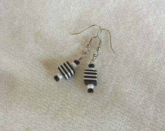 Black and White Layer Cube Earrings