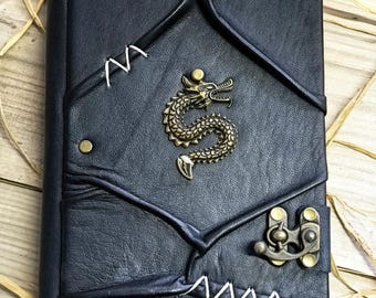 Diario de dragón de cuero hecho a mano: cuaderno de bocetos vintage, cuaderno A5
