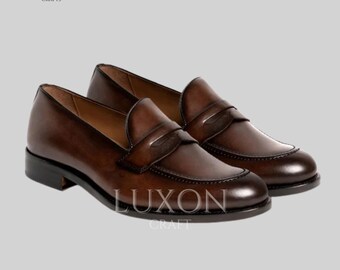 Handgefertigte Leder Loafers: Maßgeschneiderte Mahagoni Trachtenschuhe