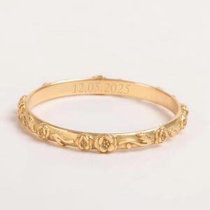 Solid Gold Poppy Eternity Ring – August Birth Month Flower Band, Nature Inspired Wedding or Promise Ring, 10K 14K 18K Gold Birth Flower Ring