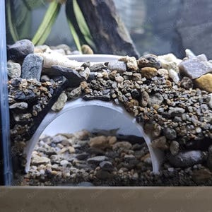 Aquarium Hideaway Cave, Aquarium Right-Angle Hideaway, Aquascape Hideout Cave, Fish Tank Hideout for Betta, Fish Tank Plant Holder Ornament