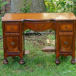 Beautiful 19th Century Antique Pedestal Home Office Writing Desk