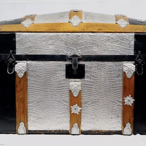 Antique 1890 Steamer Travel Trunk with Metal Alligator Trim