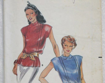 Sz 8 Bust 31.5"'s Vintage Butterick Sewing Pattern 6921 Blouse with Front Tucks and Back Button Peter Pan or Stand Up Collar