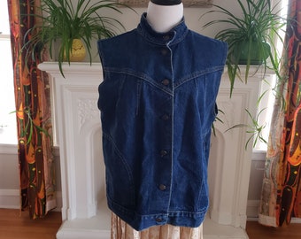 Levi's Top Vest with Pleats