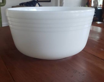 Pyrex Mixing Bowl with Rings
